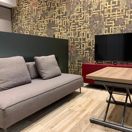 Niki O. Charme דירה *