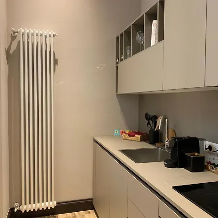 Niki O. Charme פארמה