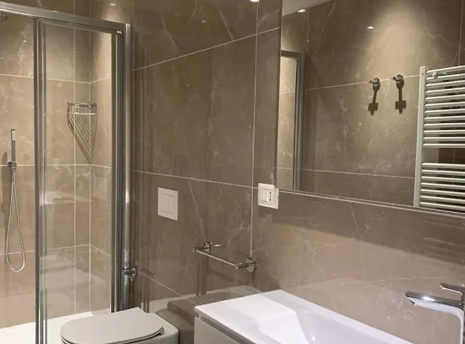 Niki O. Charme Parma